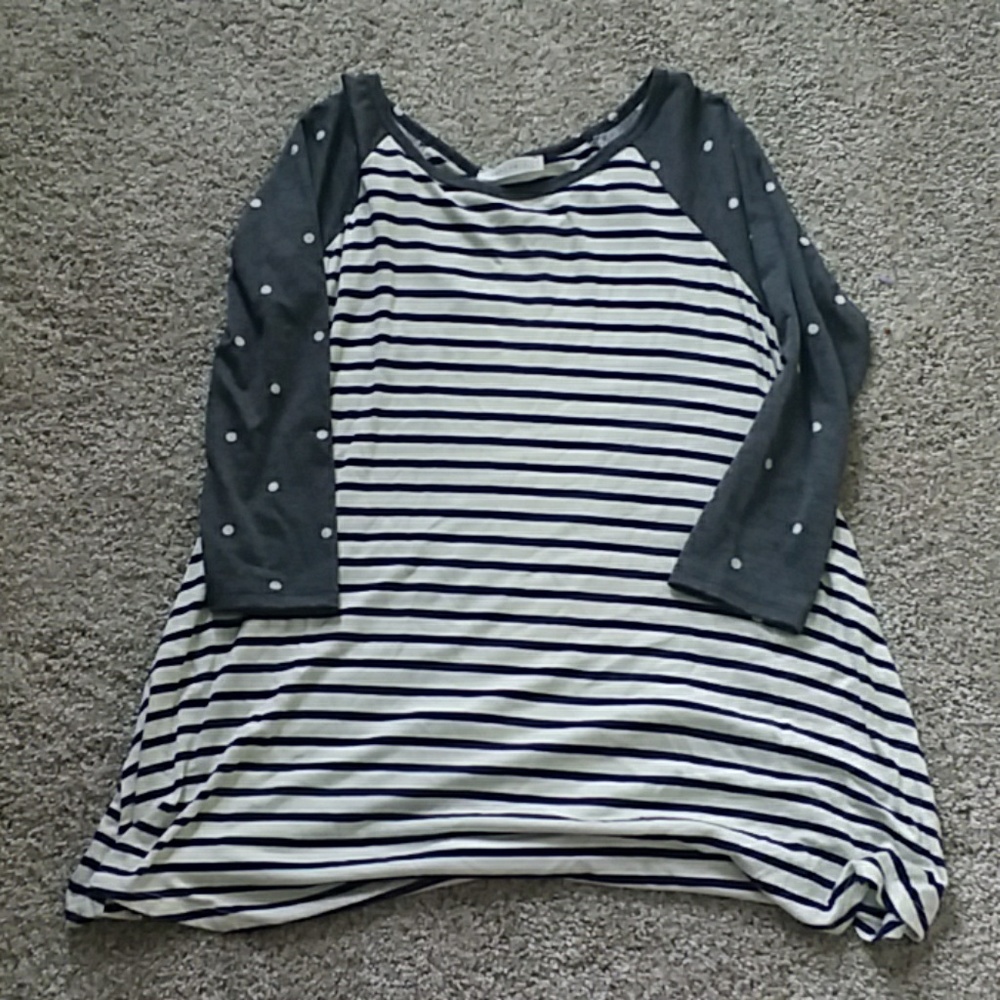 LAST DROP    Tunic top - brand new size small